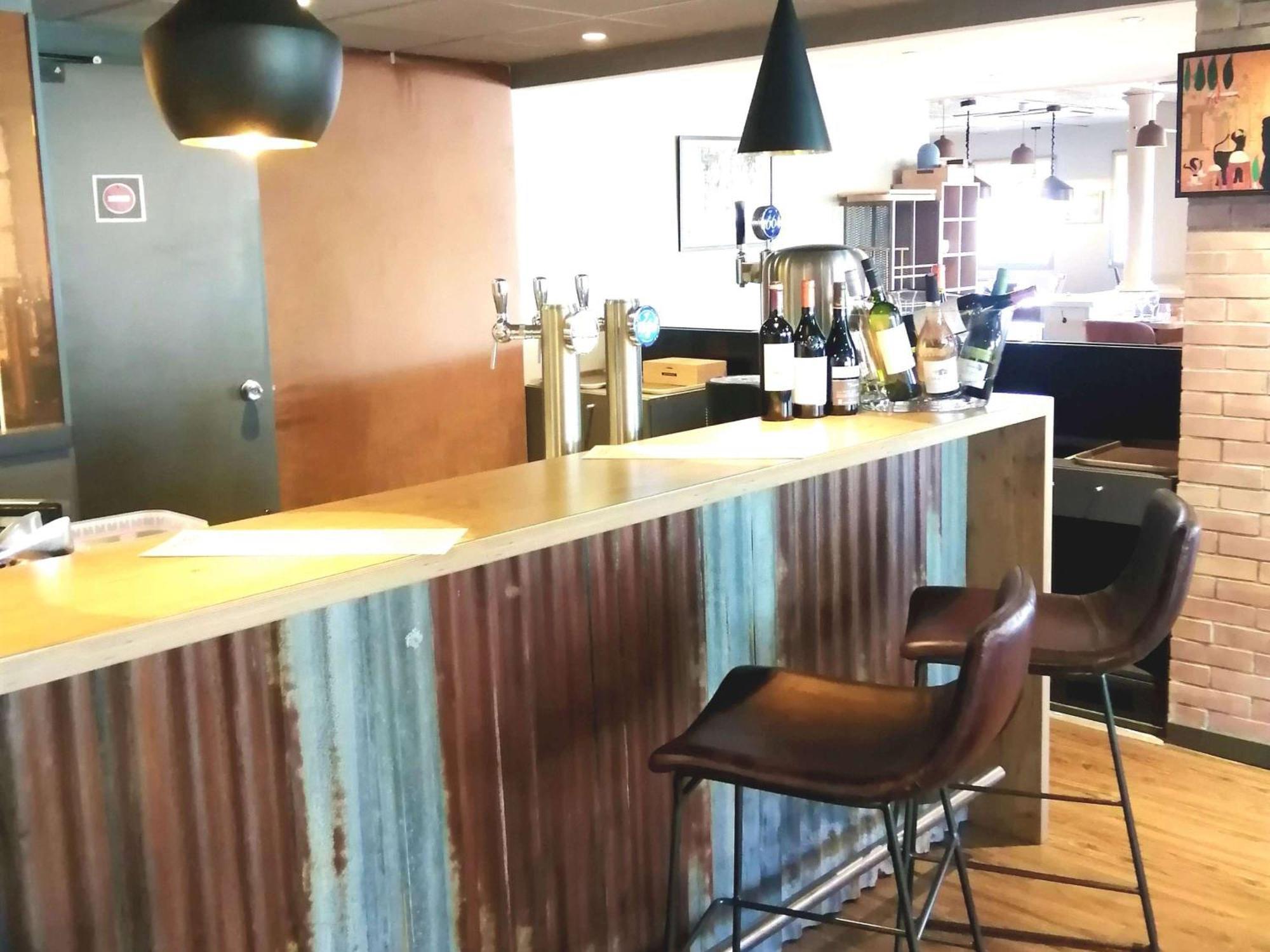 Ibis Poitiers Sud Hotell Exteriör bild